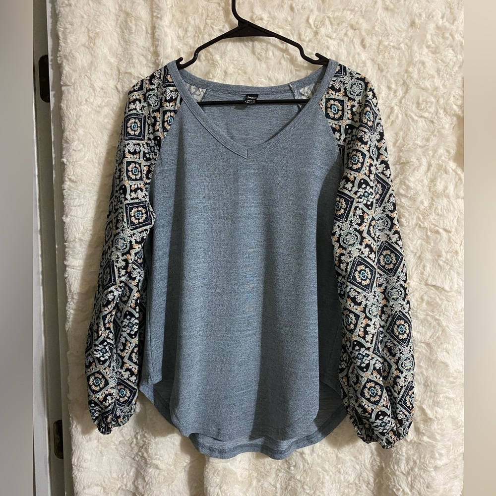 Cute top for fall Size L